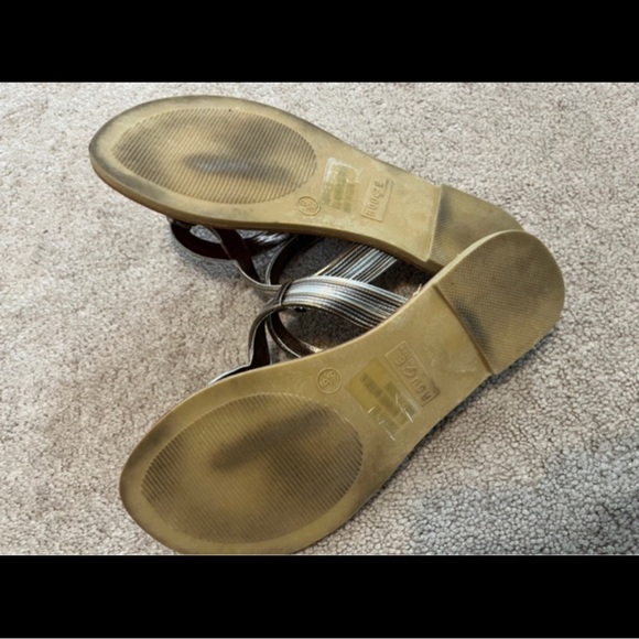 flat metallic sandals - Picture 2 of 2